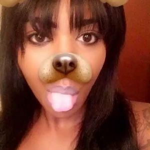 Meet your Posher, Monee